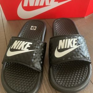Nike Slides NEW